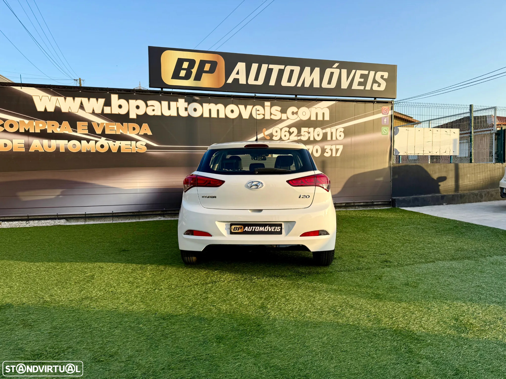 Hyundai i20 1.1 CRDi Blue Access+Bluetooth - 24
