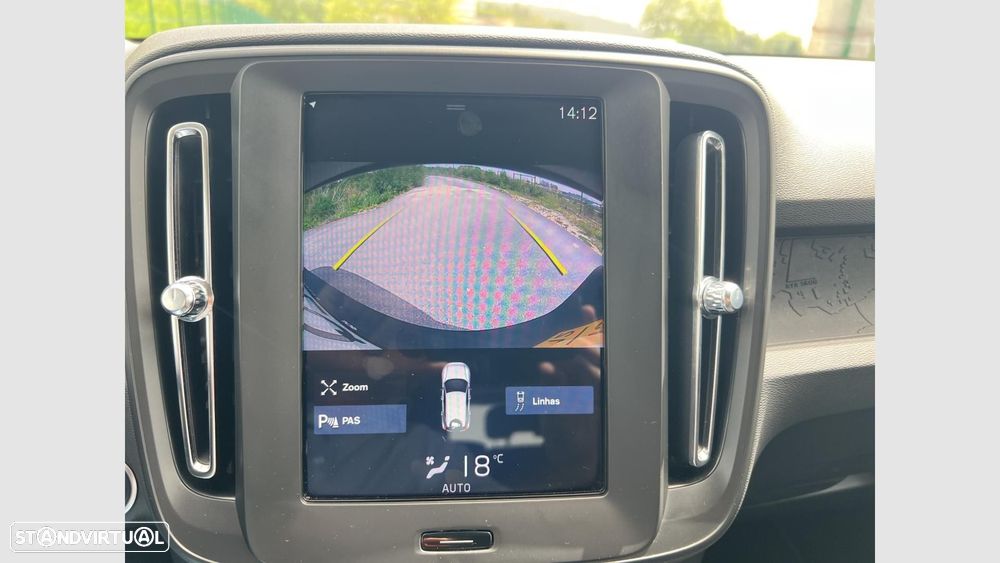 Volvo XC 40 1.5 T3 Momentum Tech Edition - 19