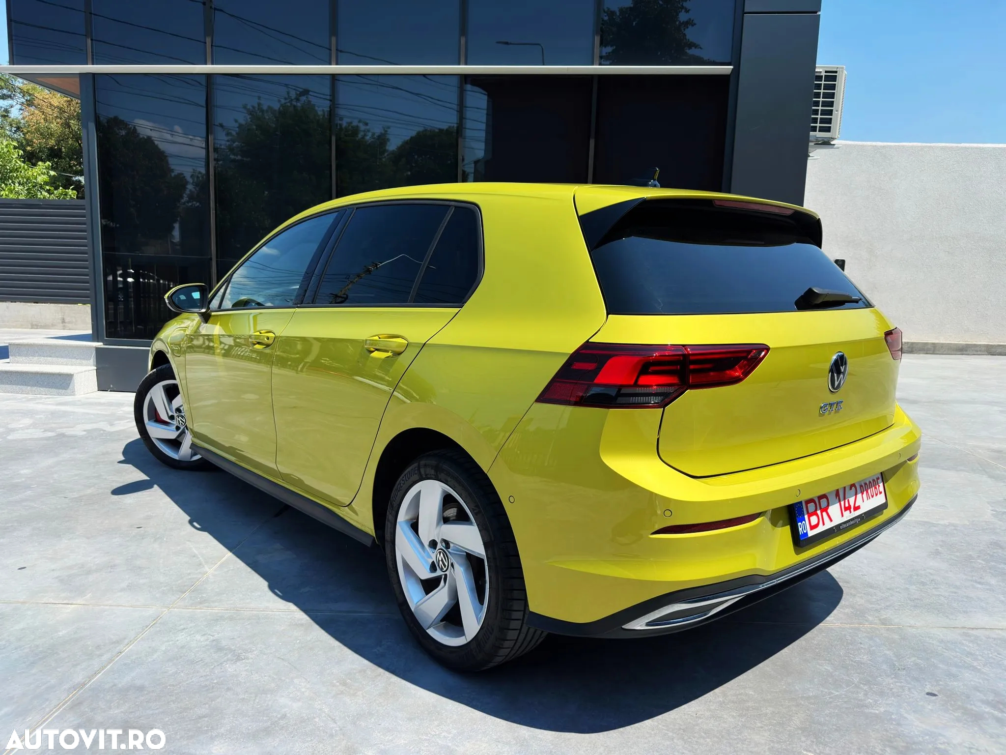 Volkswagen Golf GTE - 12