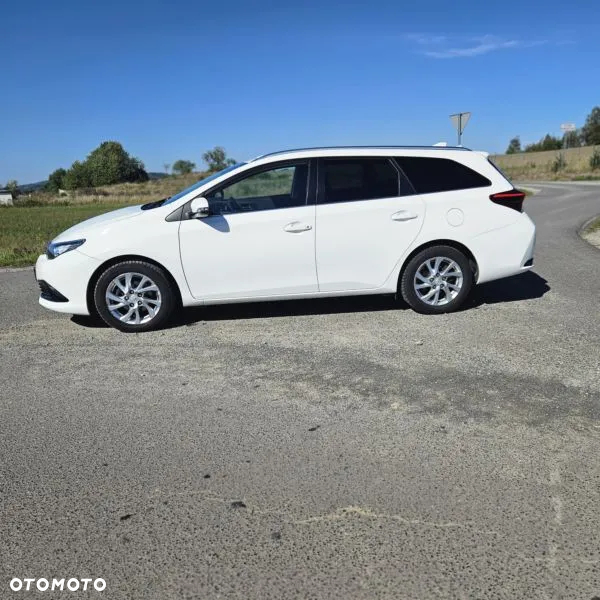 Toyota Auris 1.2 T GPF Premium - 4