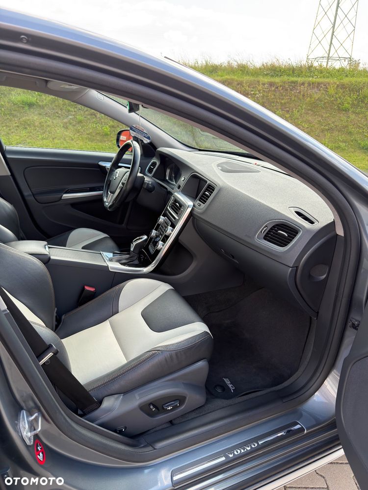 Volvo S60 2.5 T5 AWD - 10