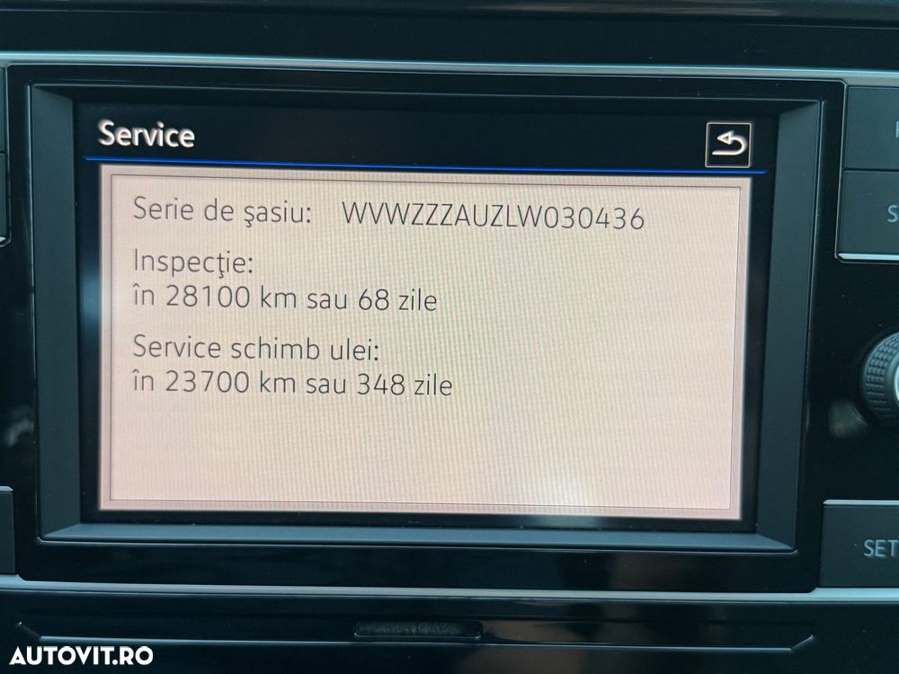 Volkswagen Golf 1.6 TDI Trendline - 11