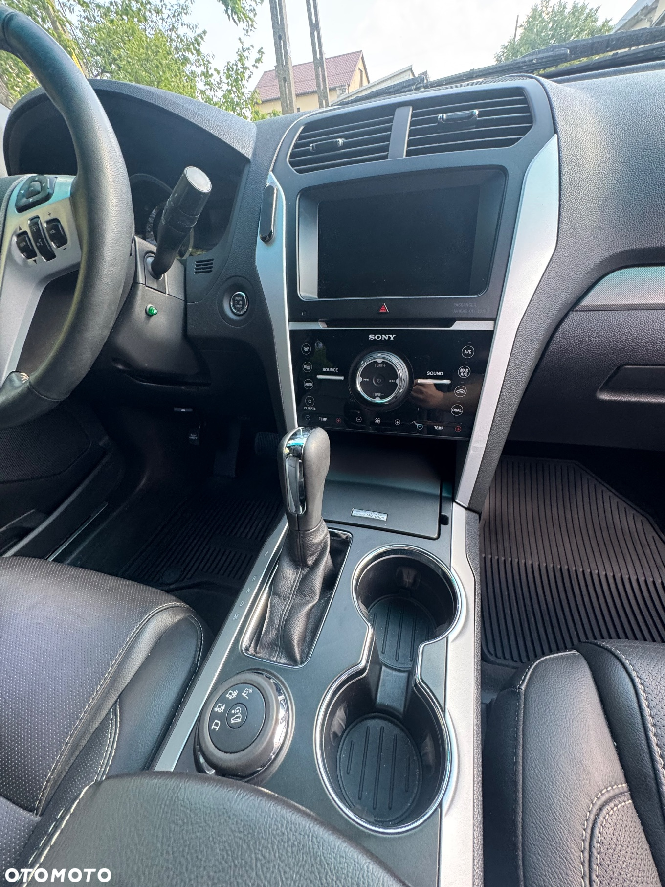 Ford Explorer - 14