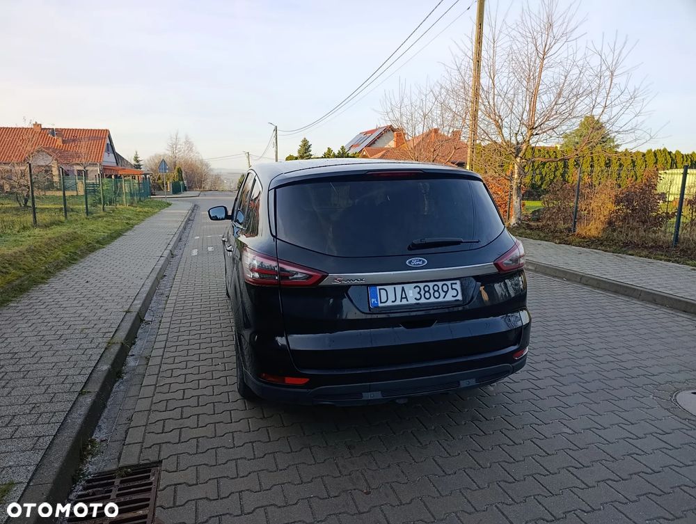 Ford S-Max 2.0 TDCi Titanium PowerShift - 6