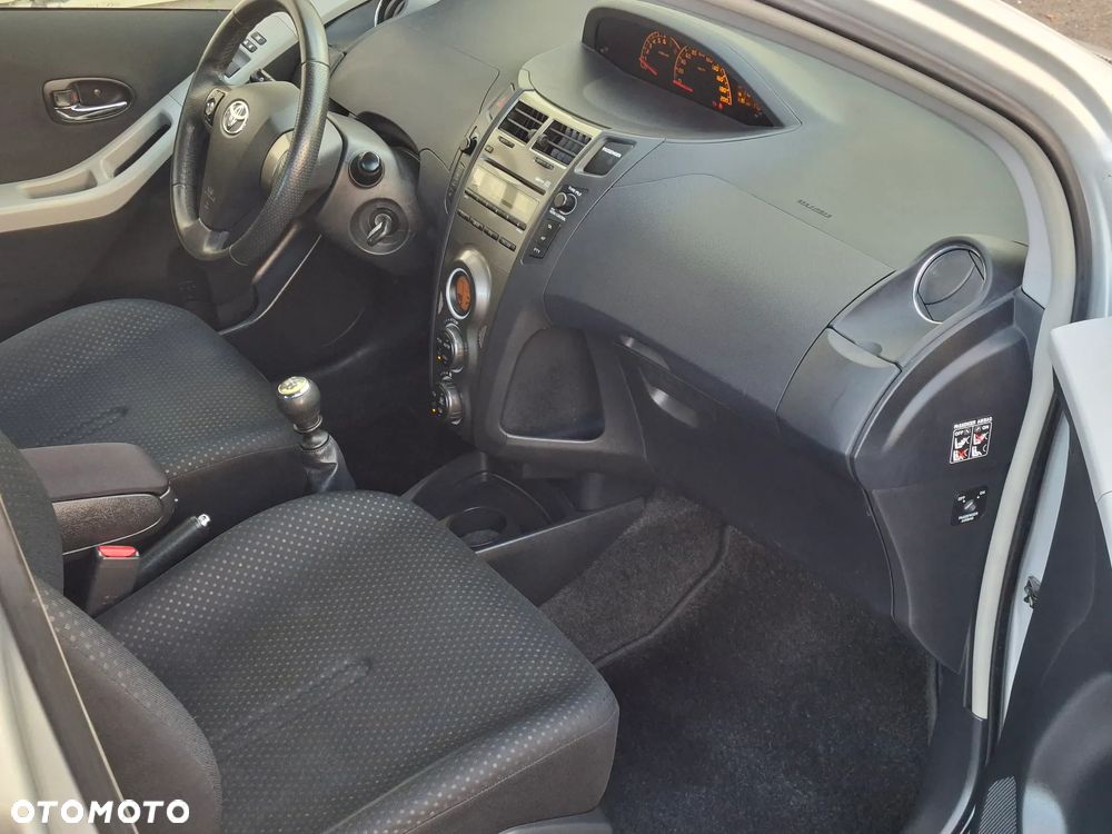 Toyota Yaris - 19