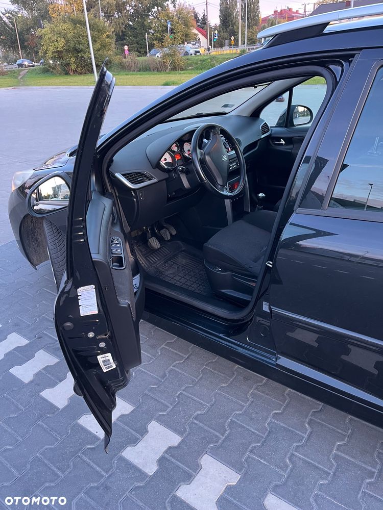 Peugeot 207 - 11
