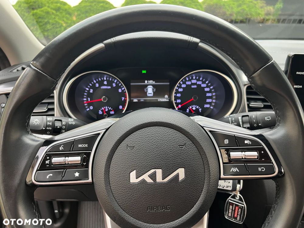 Kia Ceed 1.5 T-GDI M - 13