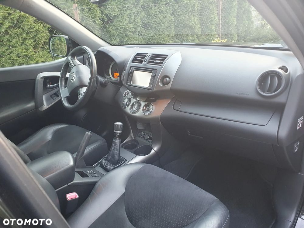 Toyota RAV4 2.0 VVT-i Sol 4x2 - 8