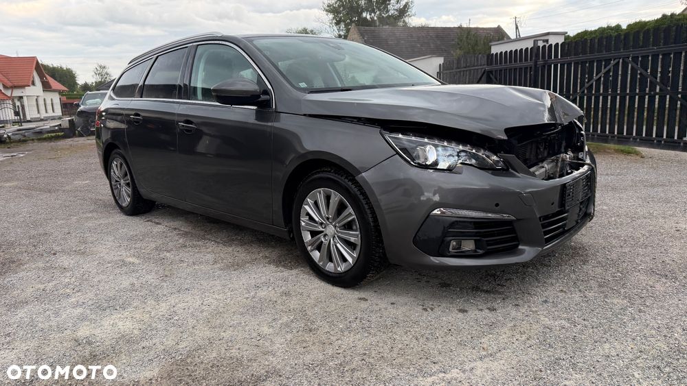 Peugeot 308 BlueHDi 130 EAT8 Stop & Start Allure Pack - 9