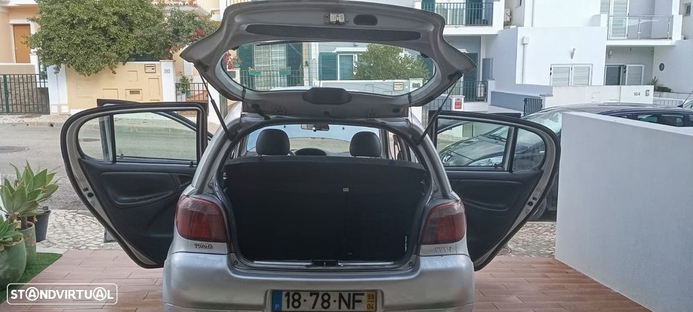 Toyota Yaris 1.0 Terra - 23