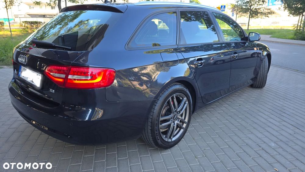 Audi A4 Avant 2.0 TDI - 22