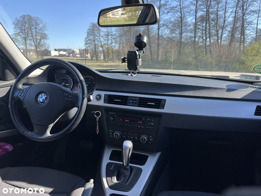 BMW Seria 3 318d DPF - 9