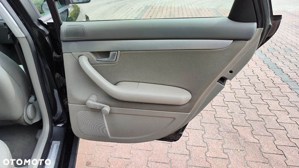 Audi A4 Avant 1.8T - 22