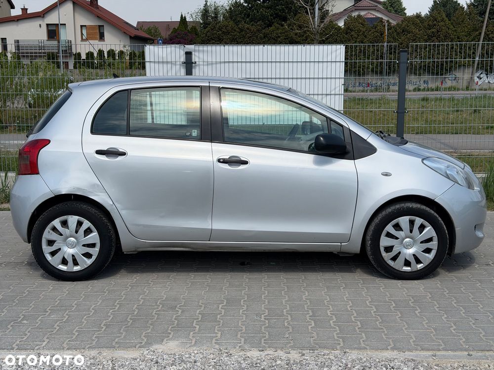 Toyota Yaris 1.3 Luna - 6