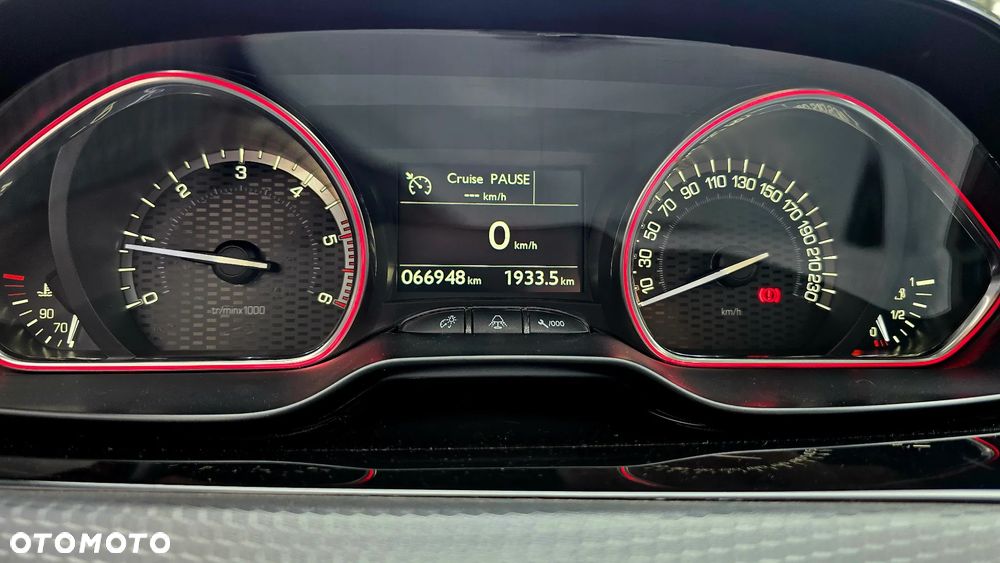 Peugeot 2008 1.5 BlueHDi GT Line S&S - 10