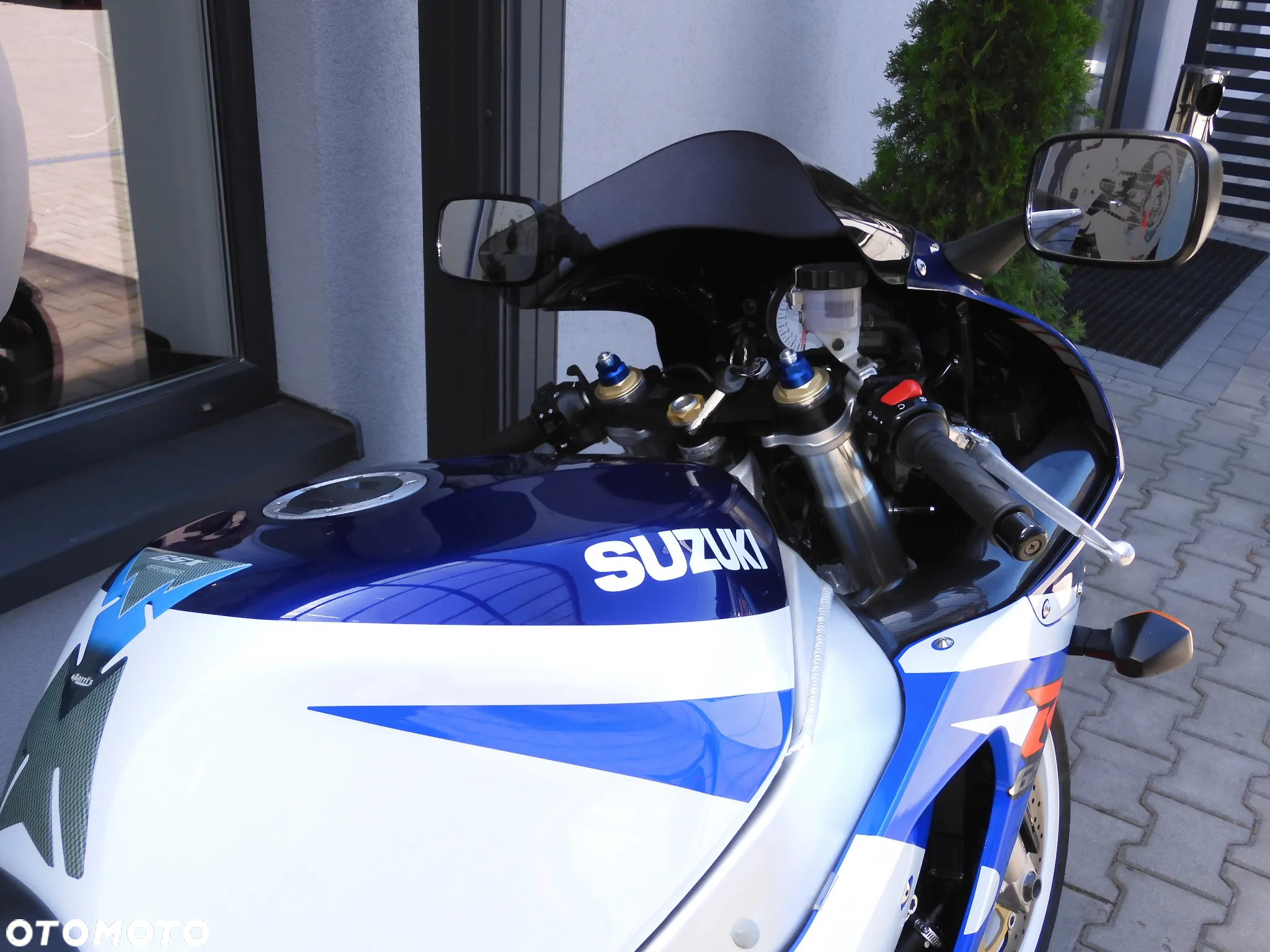 Suzuki GSX-R - 17