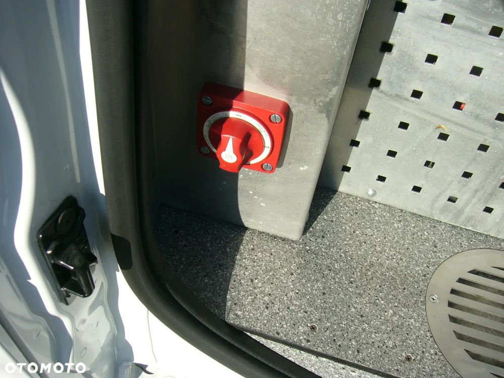 Opel Vivaro Komora chłodnicza VebaBox Panele słoneczne - 12