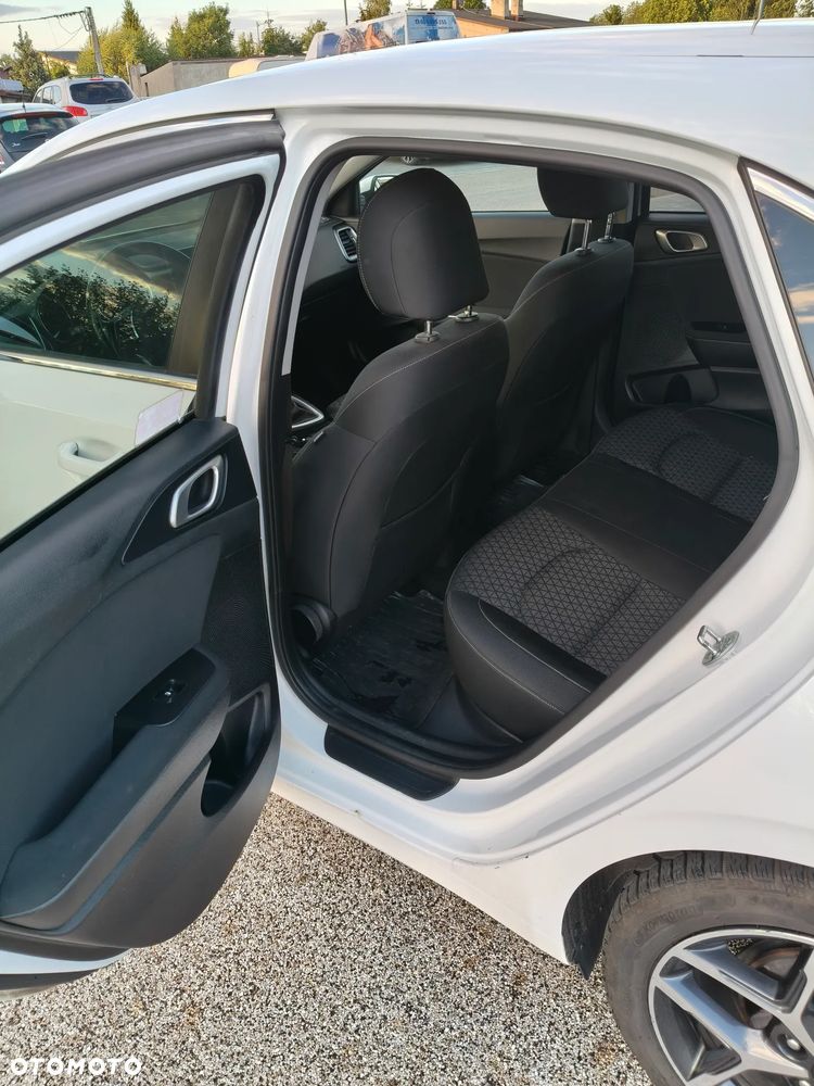 Kia Ceed 1.4 T-GDI L Business Line - 20