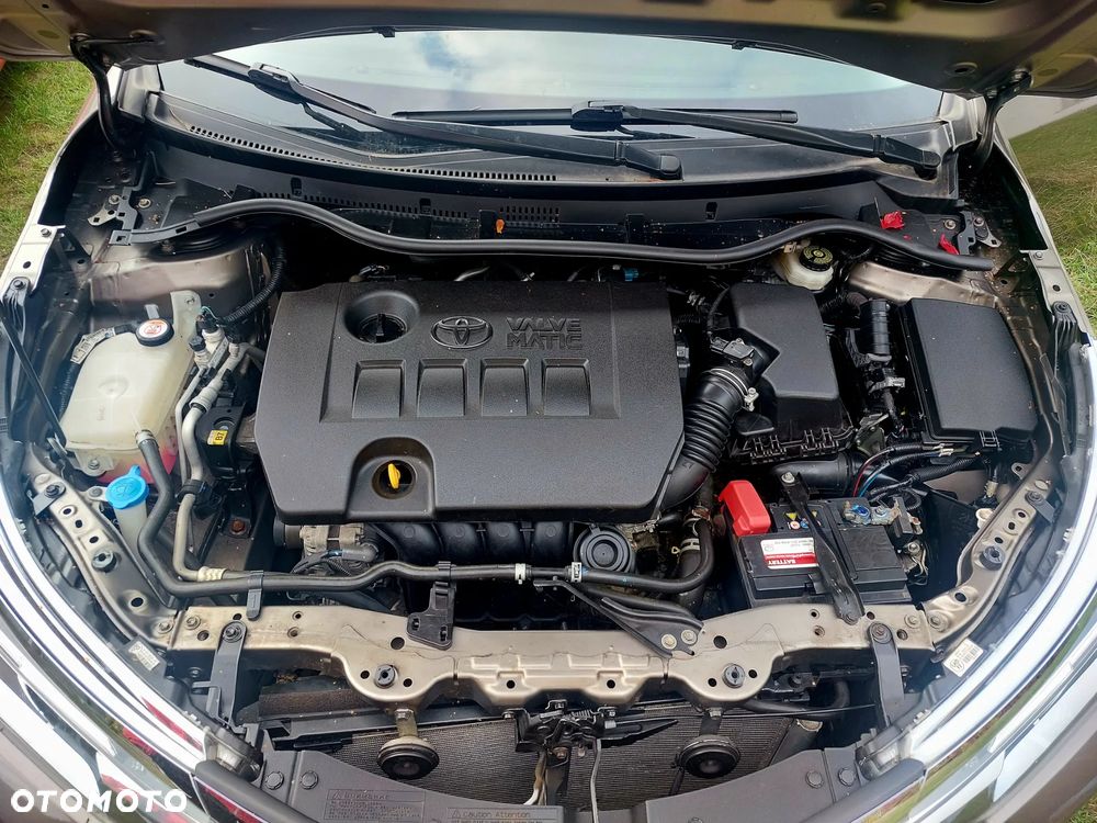 Toyota Corolla 1.6 Premium - 13