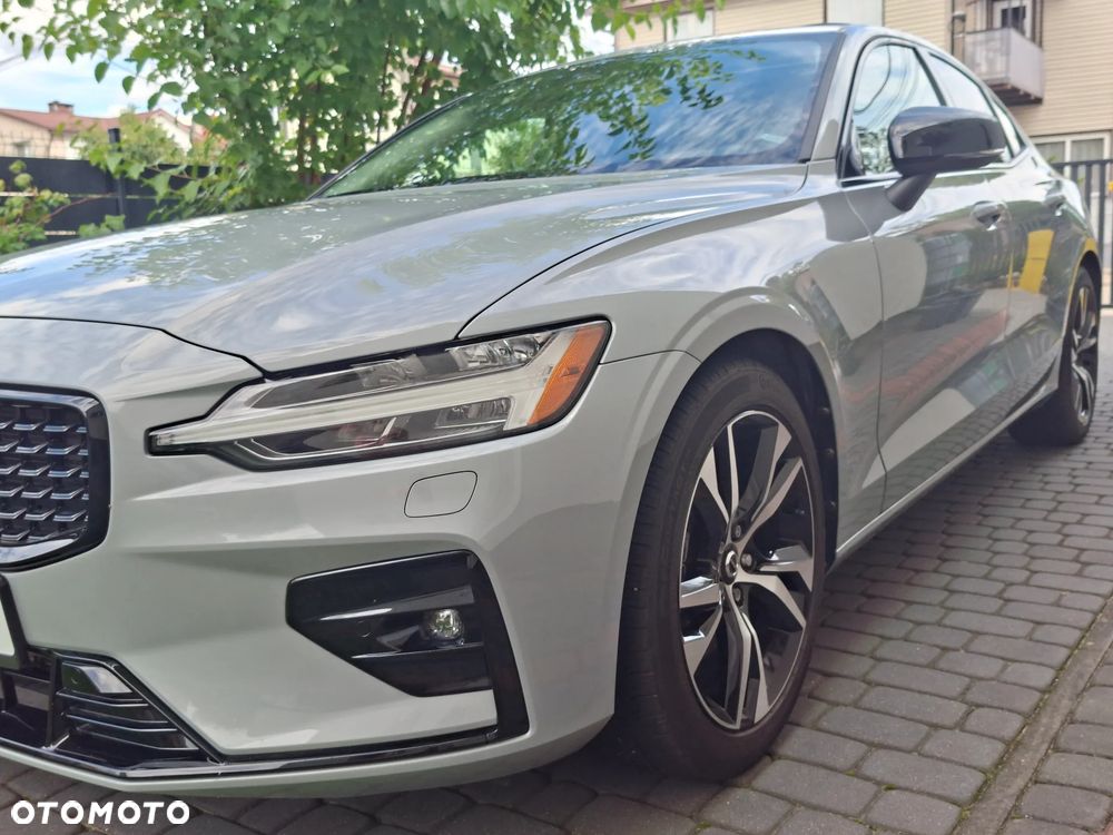 Volvo S60 B5 B AWD Plus Dark - 8