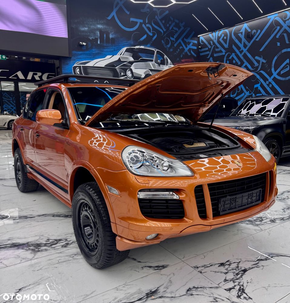 Porsche Cayenne - 26