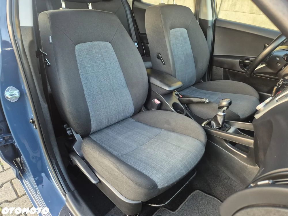 Kia Ceed - 19
