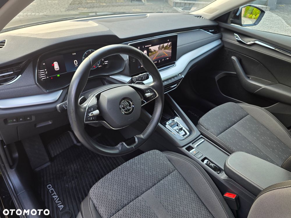 Skoda Octavia 2.0 TDI 4x4 Style DSG - 23