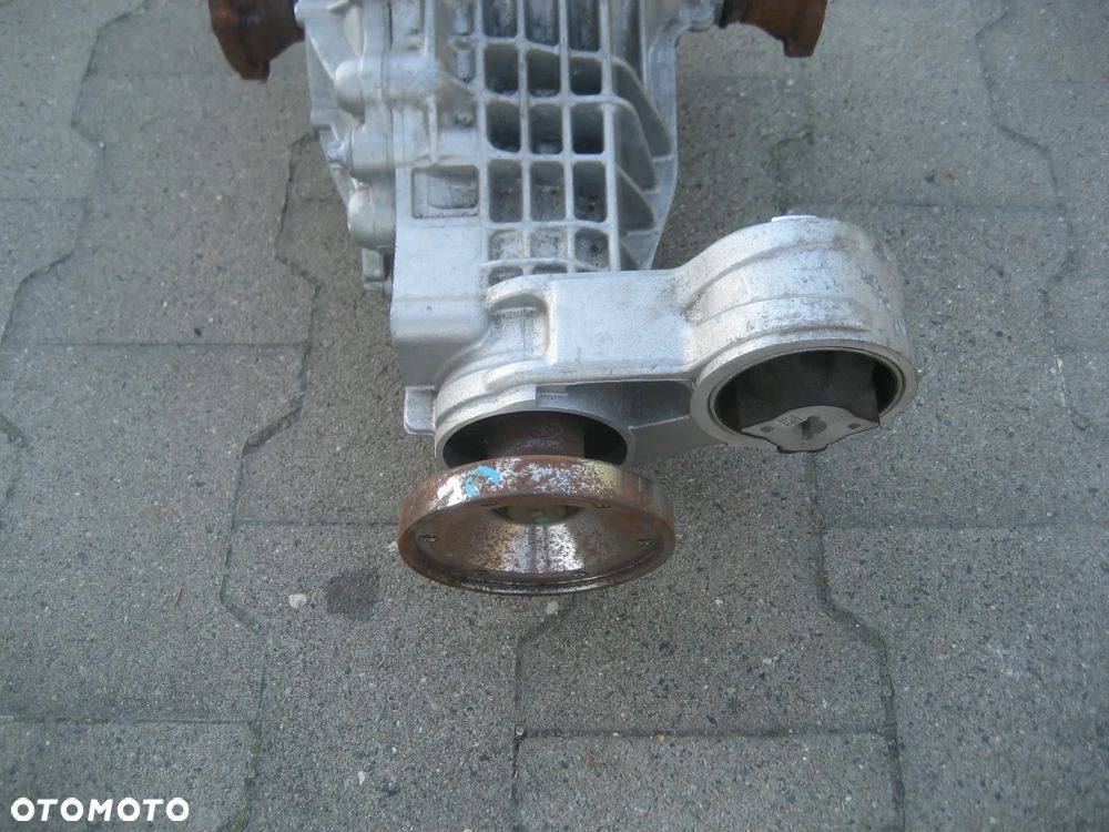 audi a4 b9 a5 8w 15-23r most tył odb500043g - 3