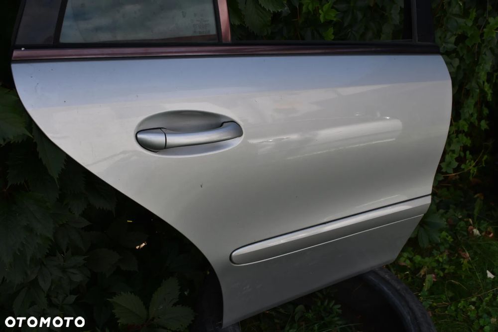 MERCEDES W211 KOMBI DRZWI TYLNE TYŁ PRAWE 744 - 2