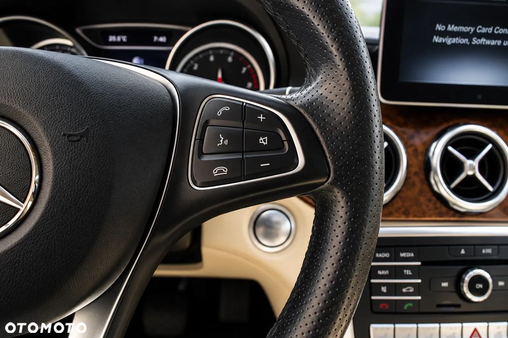 Mercedes-Benz GLA 250 4Matic 7G-DCT AMG Line - 22