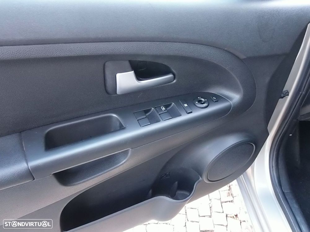 Kia Venga 1.6 CRDi 128 Dream-Team Edition - 15