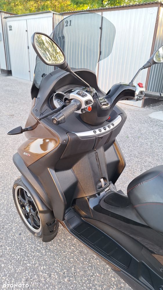 Piaggio MP-3 - 7