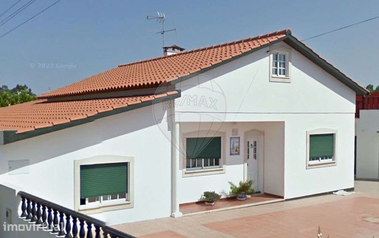 Moradia T4 para venda - Grande imagem: 2/3