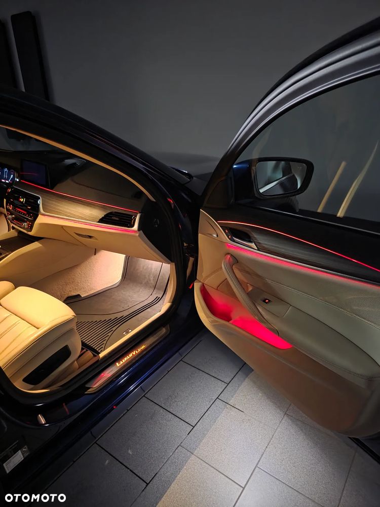 BMW Seria 5 530d Luxury Line - 18