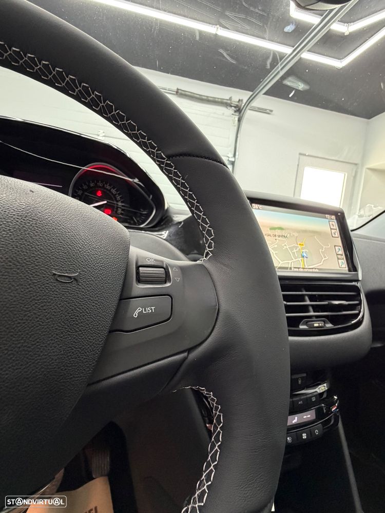 Peugeot 208 1.2 VTi Allure - 10