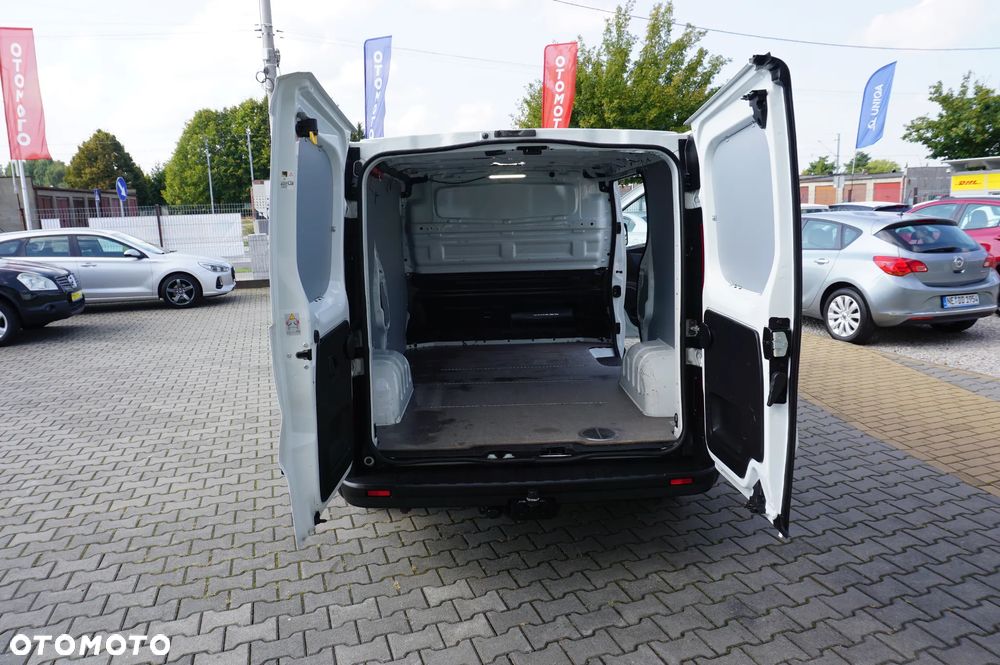 Opel Vivaro - 17