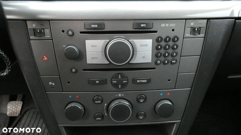 Opel Vectra 1.9 CDTI Cosmo - 26