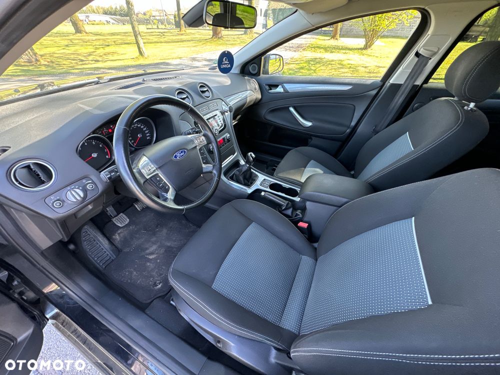 Ford Mondeo SW 1.6 Trend - 22