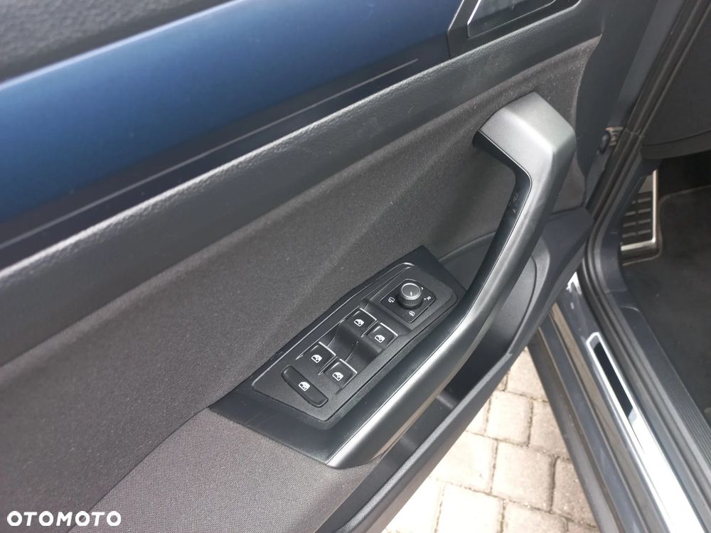 Volkswagen T-Roc 1.0 TSI United - 26