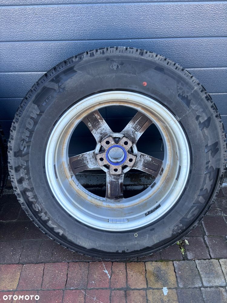 Alufelgi z Oponami 5x114.3 7Jx16 ET 38 215/70/16C 24r - 7