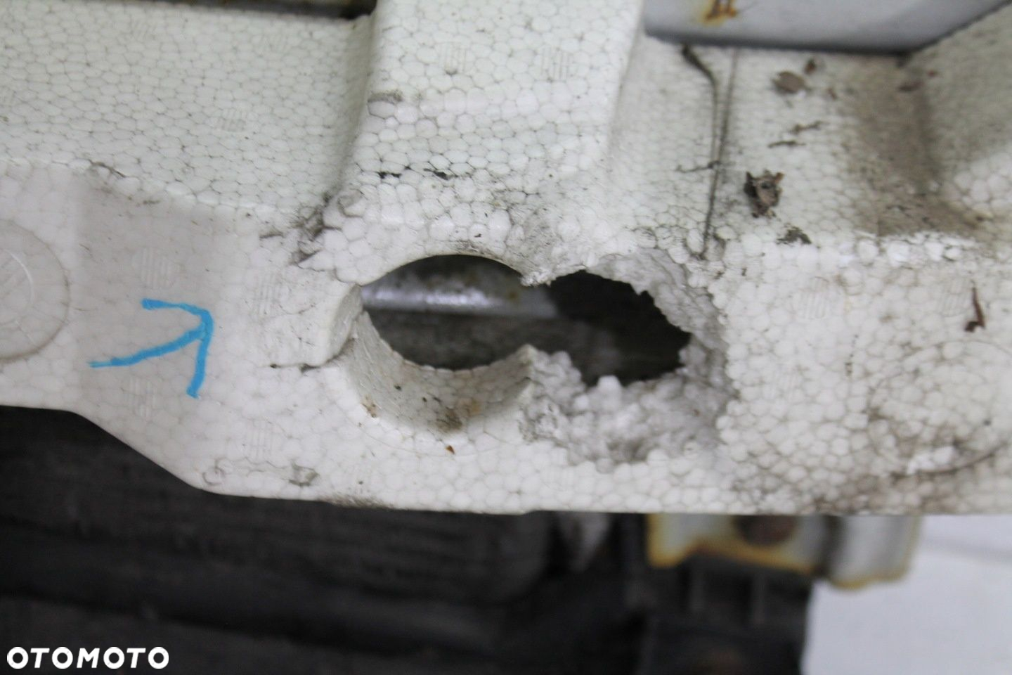 PAS PRZEDNI CHŁODNICE KOMPLET MAZDA 3 II BL 2.2D - 3