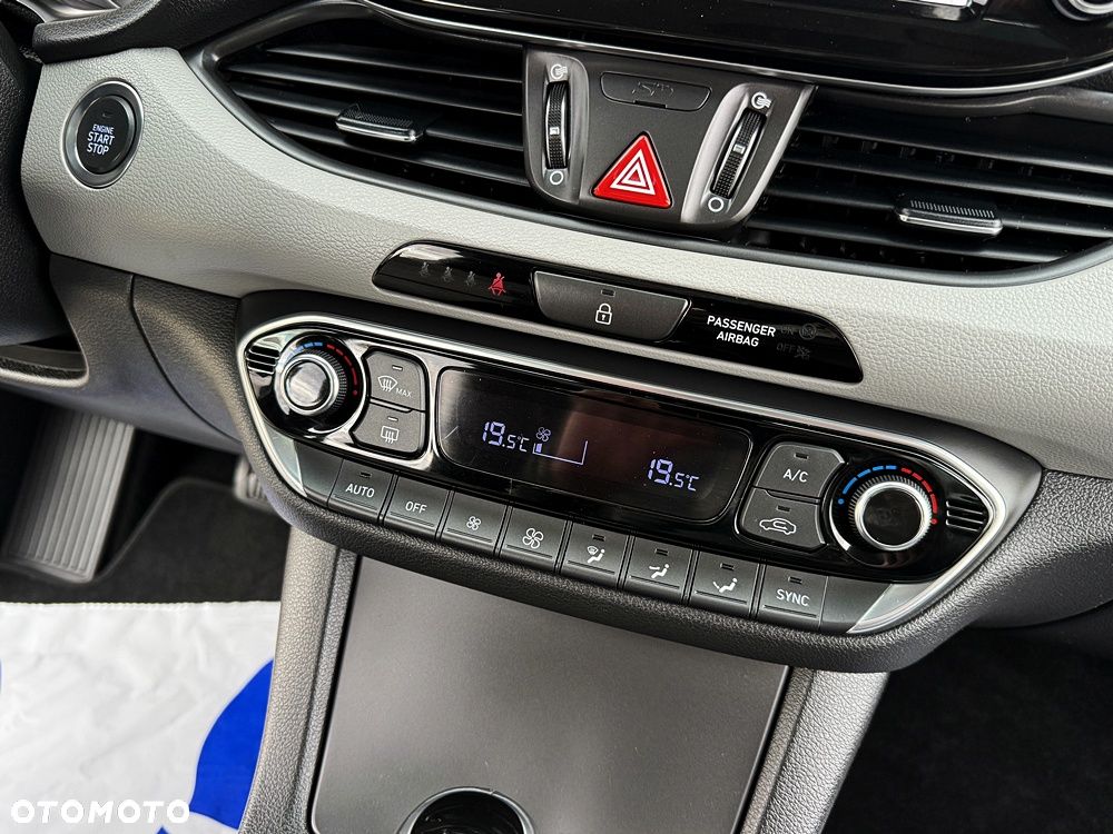 Hyundai i30 1.4 T-GDI DCT Premium - 38