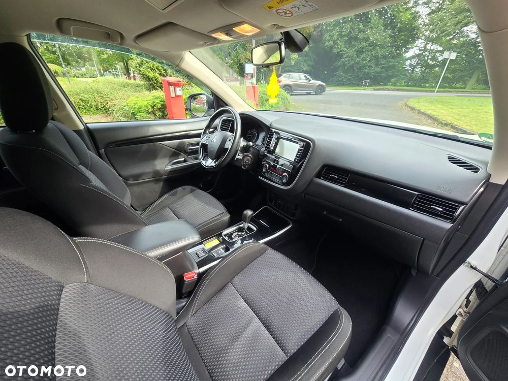 Mitsubishi Outlander 2.0 2WD CVT Active+ - 18