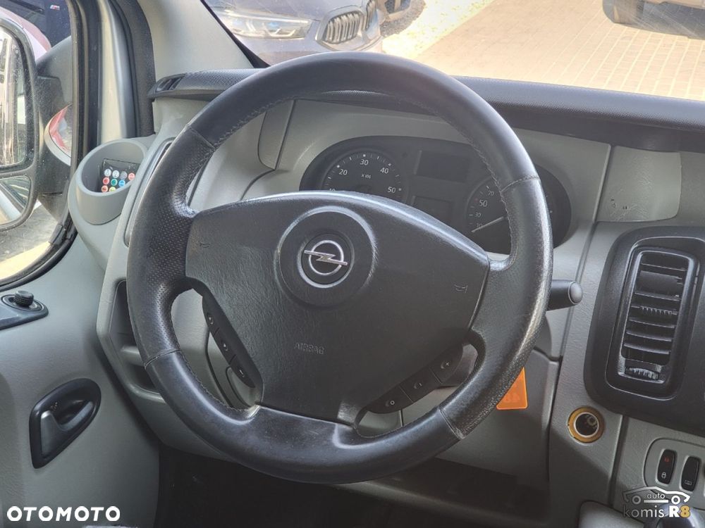 Opel Vivaro - 15