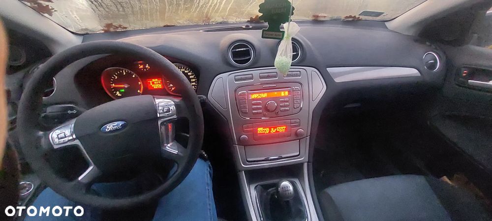 Ford Mondeo 1.8 TDCi Ambiente - 6