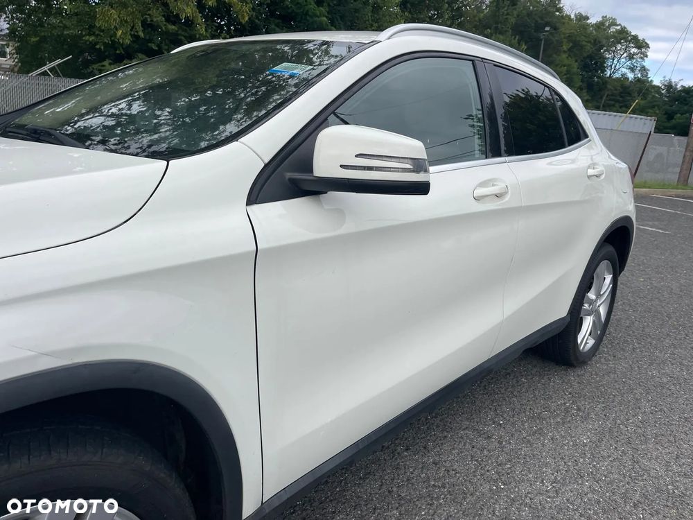 Mercedes-Benz GLA 250 4-Matic - 10