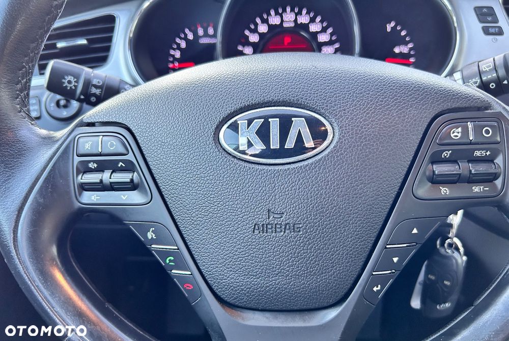 Kia Ceed 1.6 CRDi 128 Spirit - 14