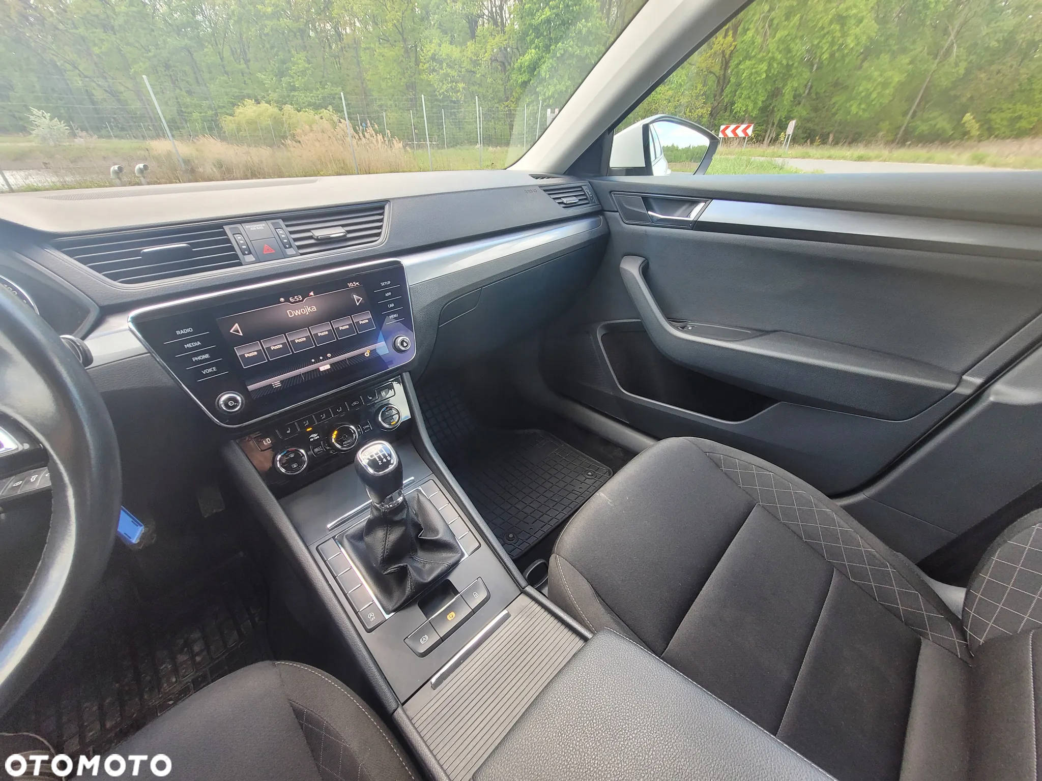 Skoda Superb 1.5 TSI ACT Active - 21