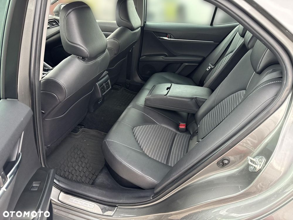 Toyota Camry 2.5 Hybrid Prestige CVT - 11