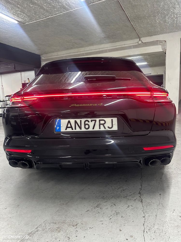 Porsche Panamera Sport Turismo 4 E-Hybrid Edition 10 Anos - 25